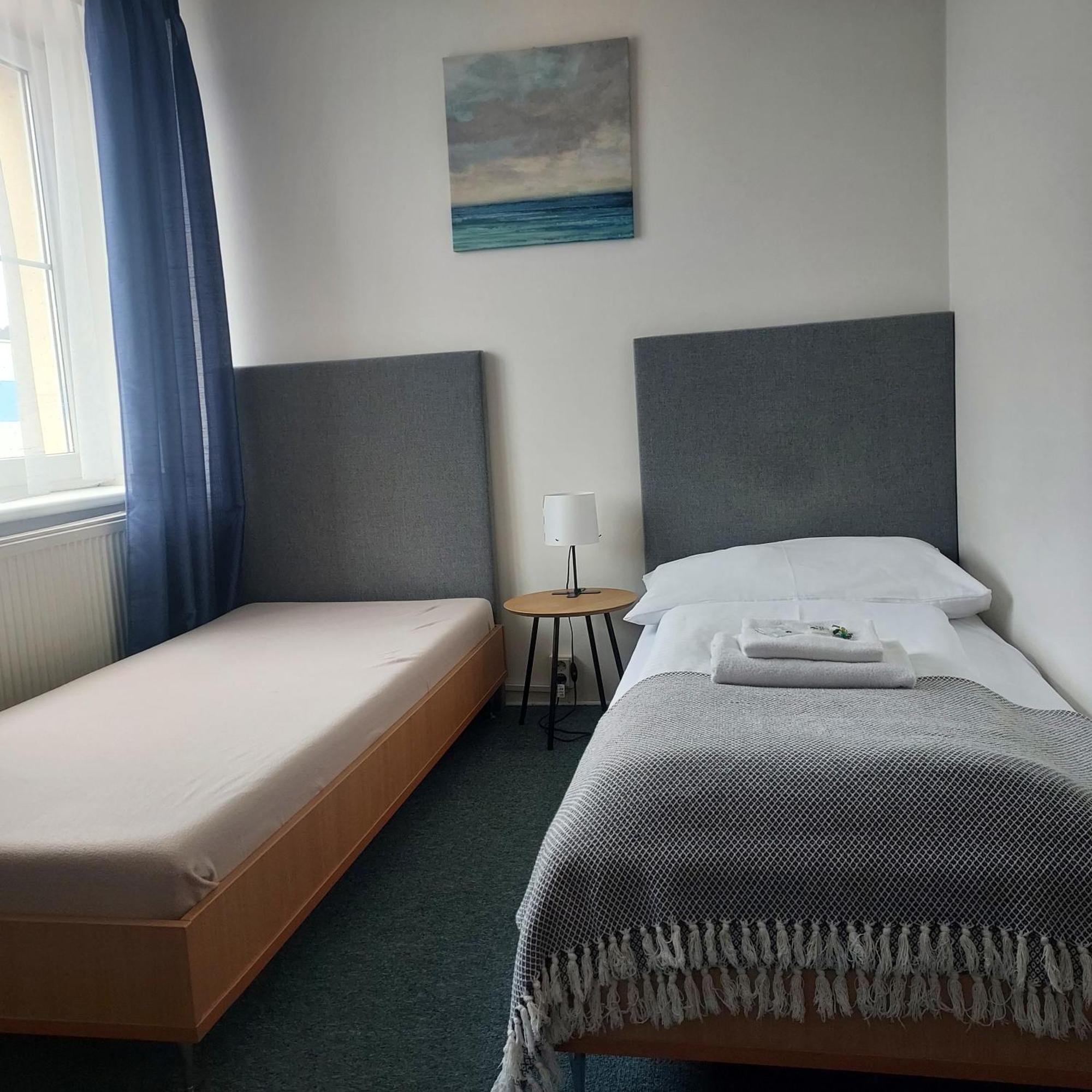 Garni G Hotel Жилина Экстерьер фото